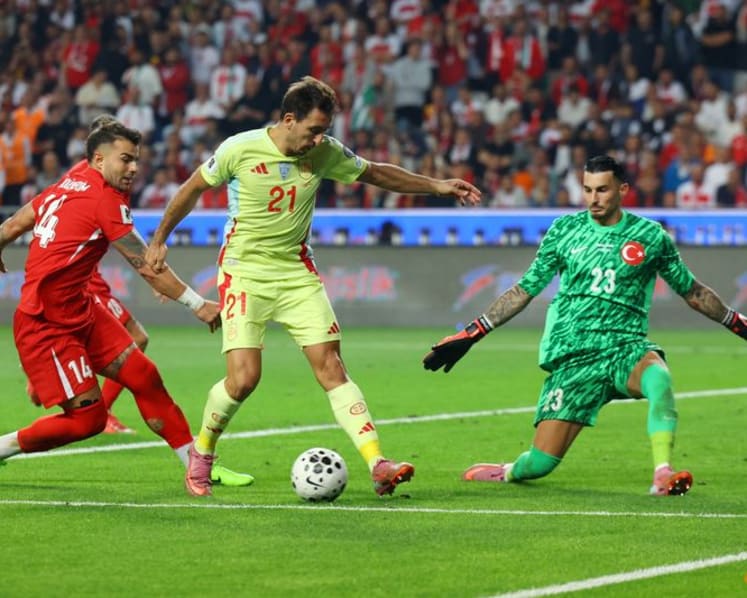 Ruthless Spain dismantle Turkey as Merino hat-trick seals 6-0 win