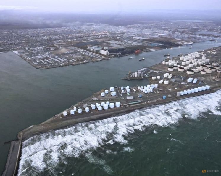 Japan issues warning after 7.7-magnitude quake hits north