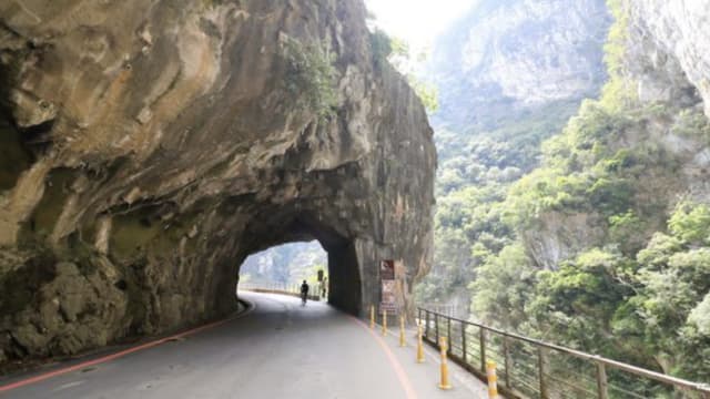 花莲太鲁阁两著名景点地震受损严重  重建需七年