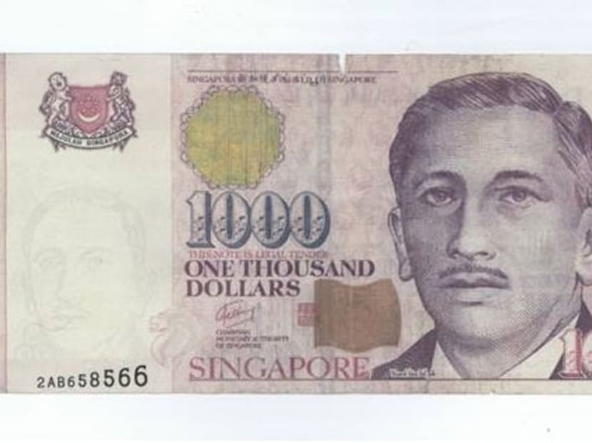One of the S$1,000 counterfeit notes. 