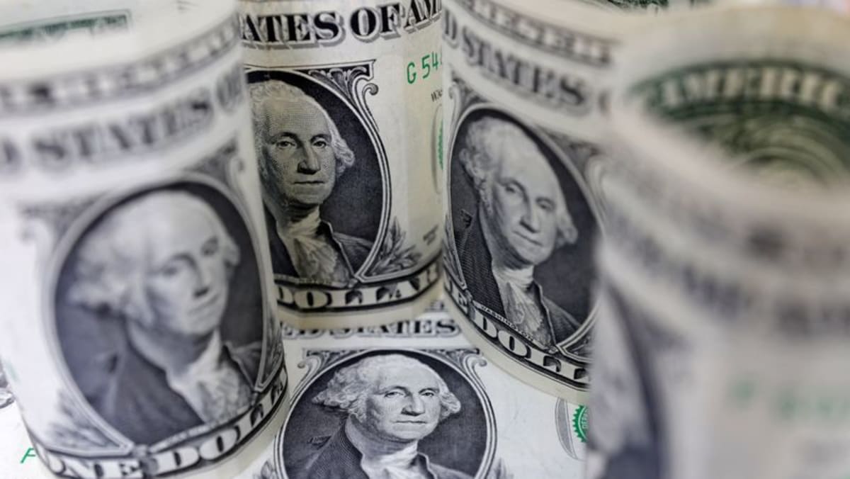 Dollar steadies near 5-month low, struggles to shake off growth concerns