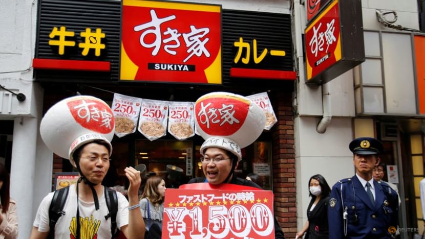 Japan's biggest beef bowl chain Sukiya to shut nearly 2,000 stores after rat and bug contamination Japan's biggest beef bowl chain Sukiya to shut nearly 2,000 stores after rat and bug contamination