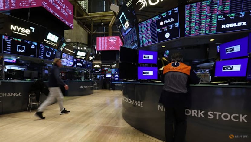 Global stock index flat with oil rallying on Iran worries as gold, silver rise