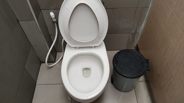广东七旬老人借用厕所猝死 家属索赔4万被驳回
