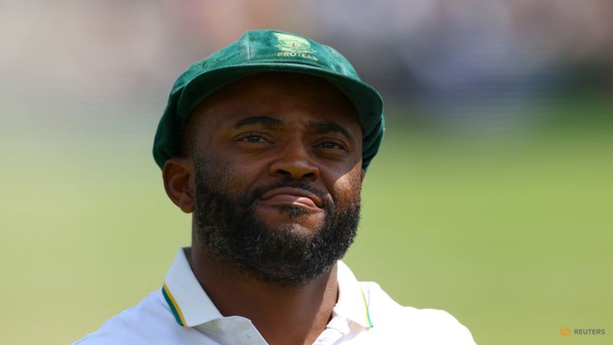 Bavuma ton helps South Africa reach 318-7 at tea v Australia