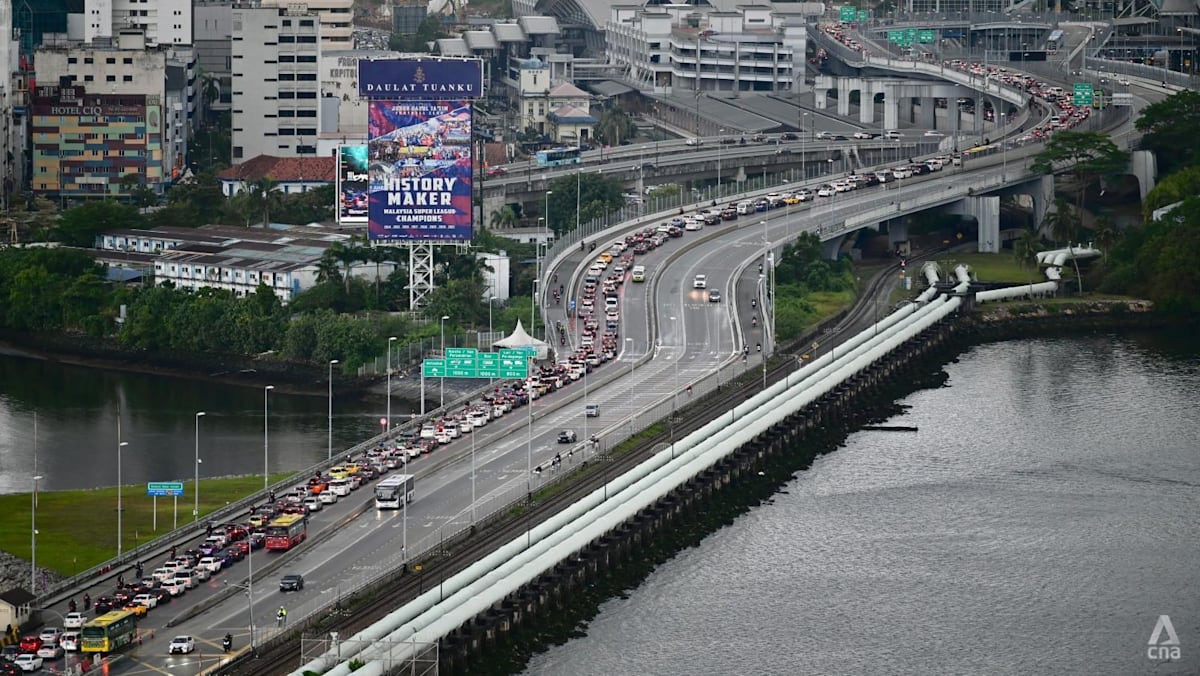 Heavy traffic expected at Singapore's land checkpoints during March school holidays, Hari Raya Puasa weekend