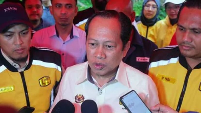 Johor umum peruntukan awal RM30 juta untuk baiki jalan rosak, cerun runtuh akibat banjir 