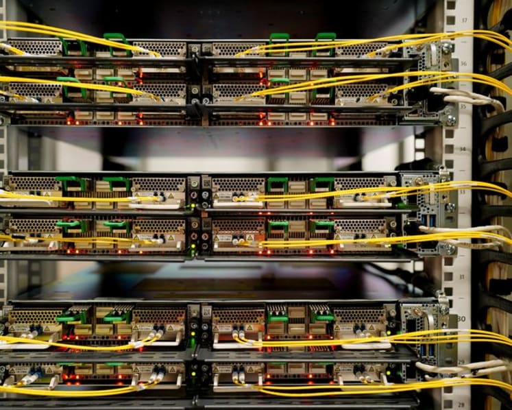 AI data-centre race builds $1 trillion lease burden for Big Tech