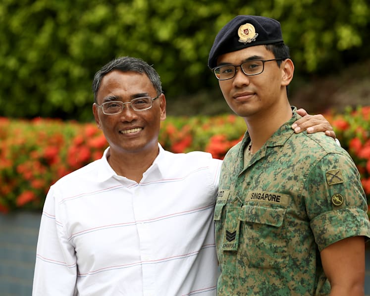 40 years apart, father and son wind up in same army unit