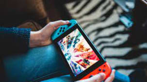 Nintendo Switch கருவியைப் பறிமுதல் செய்த தந்தையைச் சுட்டுக் கொன்ற 11 வயதுச் சிறுவன்