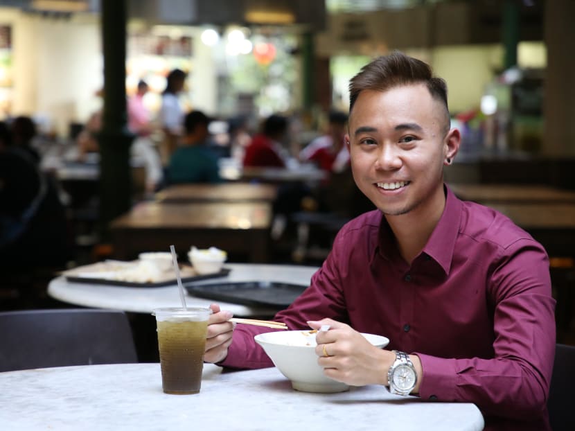Gen Y Speaks: I sometimes eat out alone. Don’t judge me. Gen Y Speaks: I sometimes eat out alone. Don’t judge me.