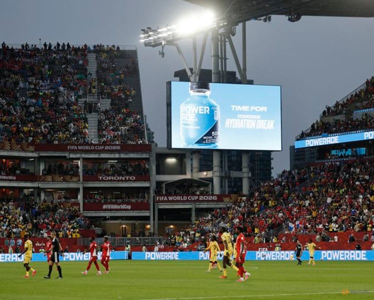 Fans boo hydration breaks during World Cup matches in US, Canada