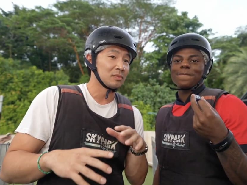 IShowSpeed's 2nd Singapore stream highlights: Winning S$10,000 and riding a giant swing with Simu Liu