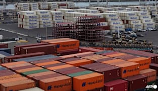 அமெரிக்கக் கப்பல்கள் மீது விதிக்கப்பட்டிருந்த சிறப்புத் துறைமுகக் கட்டணத்தைக் கைவிட்ட சீனா