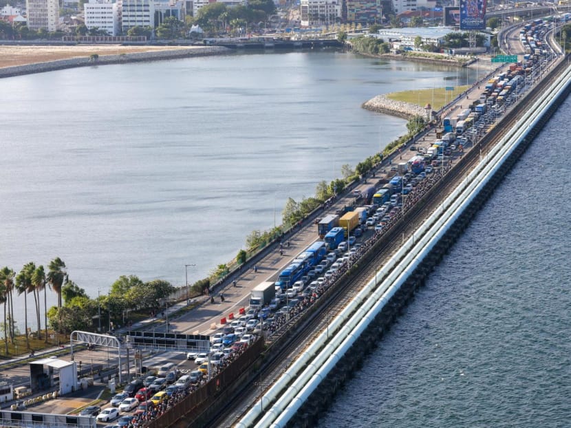 Are queue-cutting motorists largely to blame for jams at Singapore's land checkpoints, and how can improvements be made? Are queue-cutting motorists largely to blame for jams at Singapore's land checkpoints, and how can improvements be made?