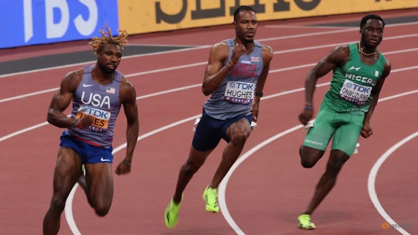 Lyles blasts into 200m final with 19.51 seconds