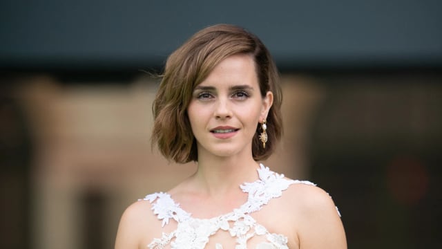 街头热吻高颜值学霸！Emma Watson新男友身份曝光