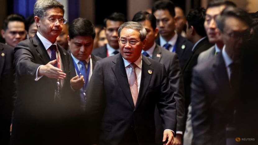 China hopes Japan can meet it halfway, keep relations on right track, says Chinese premier China hopes Japan can meet it halfway, keep relations on right track, says Chinese premier