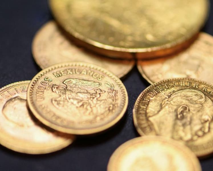 Gold nears $5,400/oz, rally gains momentum as uncertainties mount