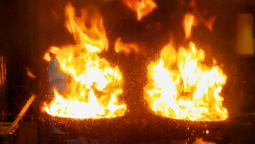 உணவங்காடிகளில் தீப்பாதுகாப்பு - என்ன நடவடிக்கை எடுக்கப்படுகிறது?