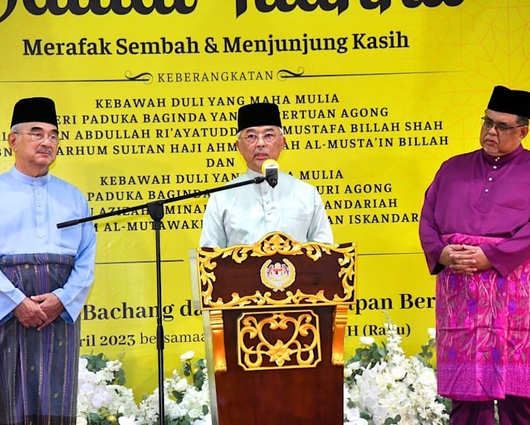 Safeguard mosques from becoming a political arena: Malaysia king