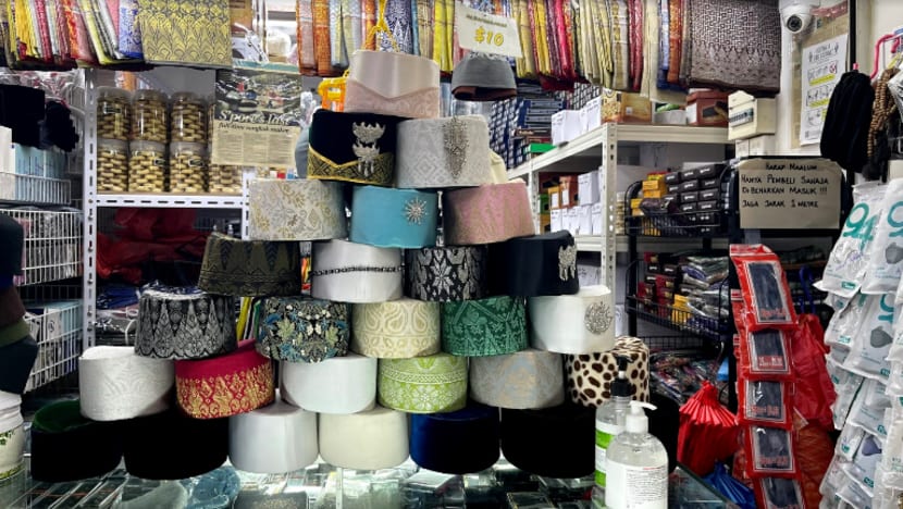 ALAM MELAYU: Macam Tak Raya Tanpa Songkok 