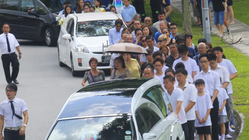 Online tribute stream in as family bids farewell to canal crash victims