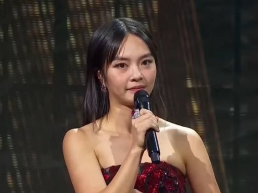 Star Awards 2025: Chantalle Ng thanks fellow host Guo Liang for saving the day when she blanked out on stage Star Awards 2025: Chantalle Ng thanks fellow host Guo Liang for saving the day when she blanked out on stage