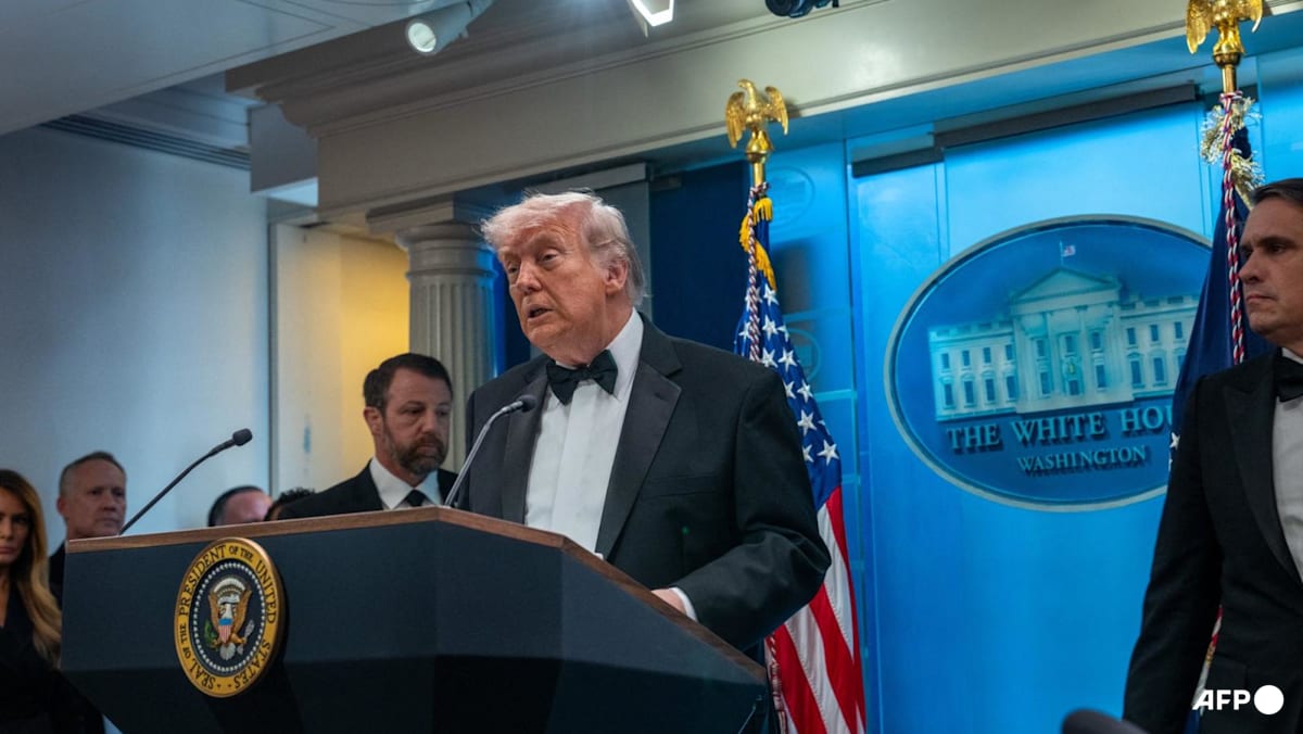 Gunman sought to kill Trump, cabinet at gala dinner