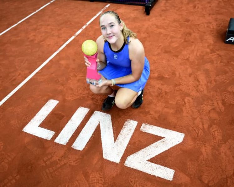 Andreeva fights back to beat Potapova in Linz Open final