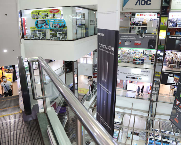 11 shop units on same floor put up for sale at Sim Lim Square amid slowing business