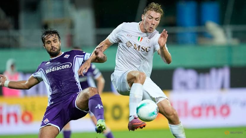 Napoli stroll to 3-1 win at Fiorentina, Hojlund scores on debut