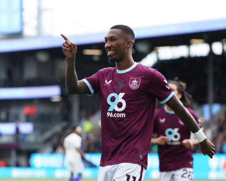 Brentford sign forward Anthony from Burnley