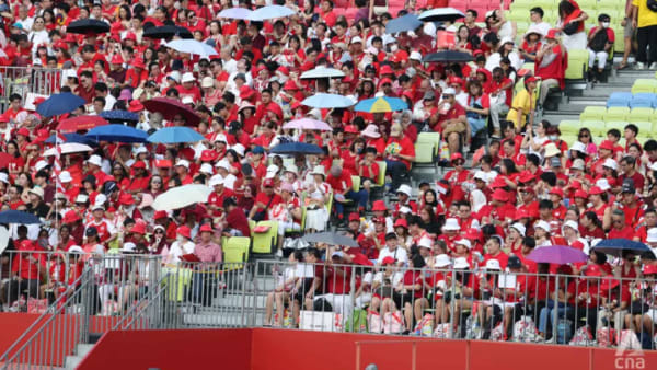 Penuh semangat di Padang: NDP2025 rai ulang tahun ke-60 SG