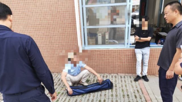 怀疑儿子遭霸凌 台湾男子带武士刀入校被送办