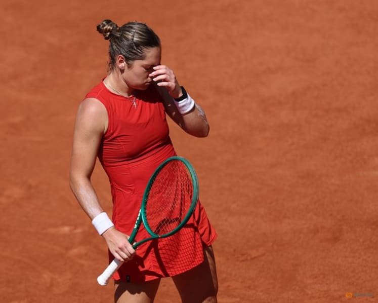 Bencic powers past McNally into third round of French Open