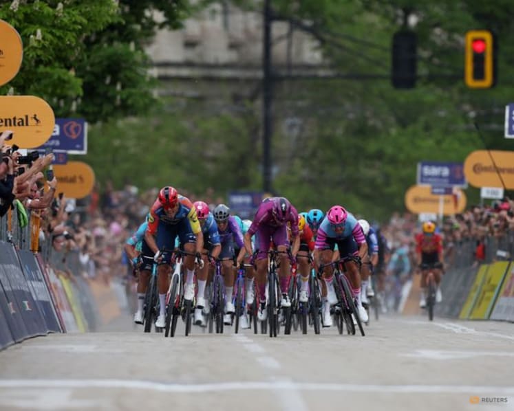 Magnier triumphs again to win Giro stage three in Sofia