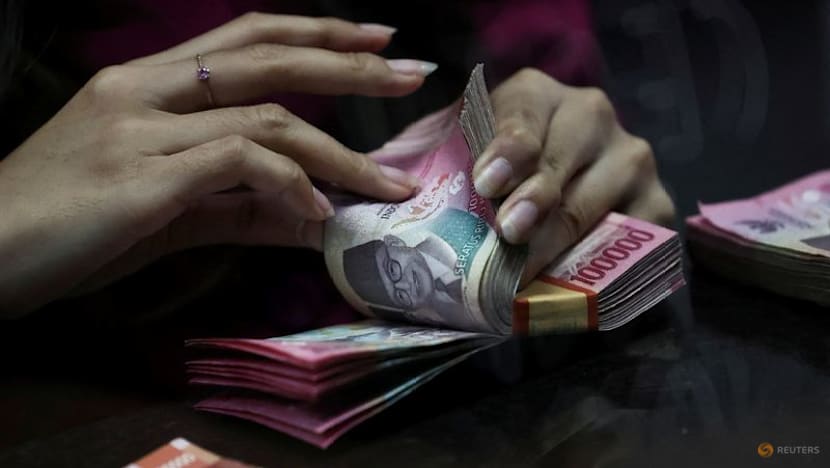 Bank Indonesia to hold rates again as rupiah currency remains weak: Reuters poll