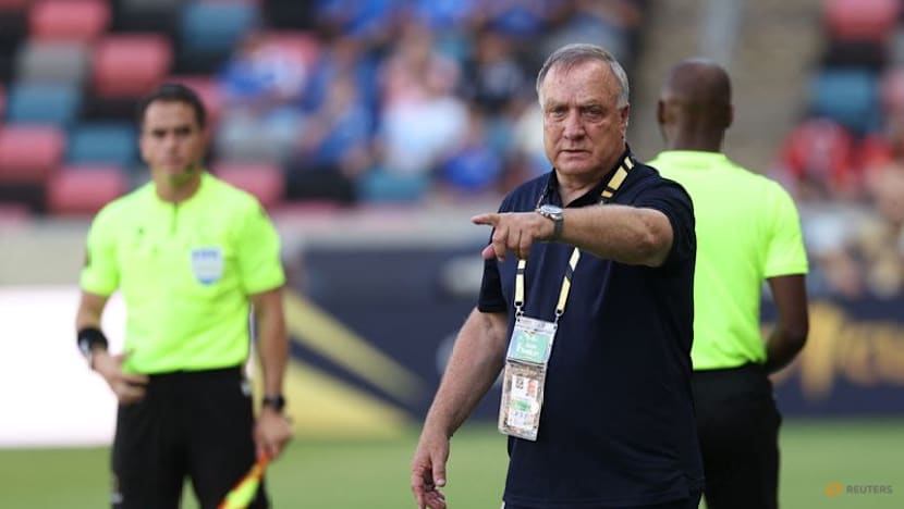 Advocaat to become oldest coach at World Cup after Curacao qualification