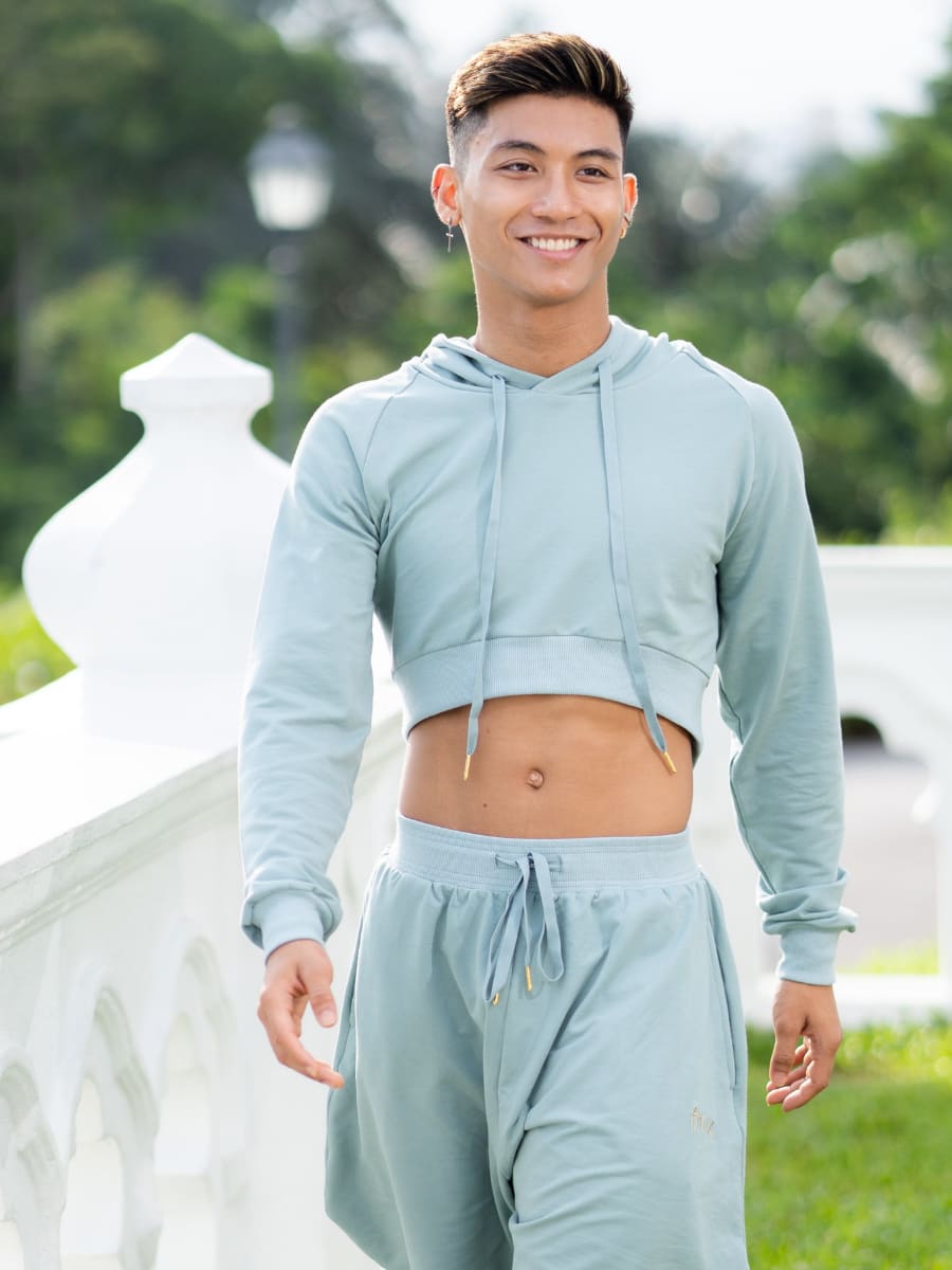 He designs genderless athleisure for men and women that's perfect ...