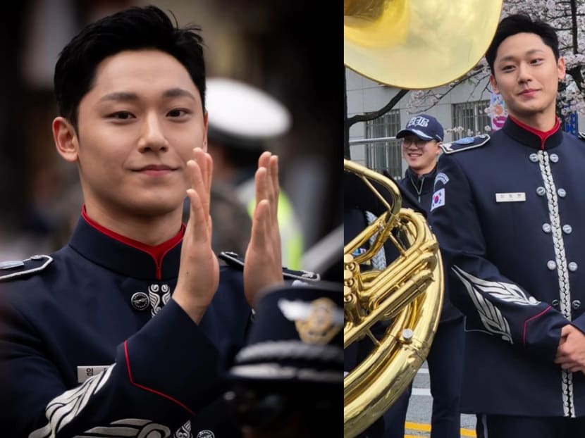 Korean actor Lee Do Hyun looks like a prince in his military band uniform