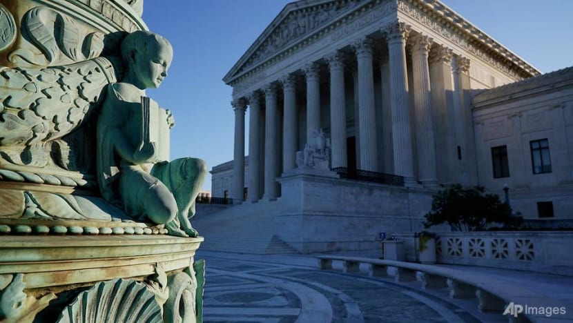 Google, Oracle meet in copyright clash at Supreme Court
