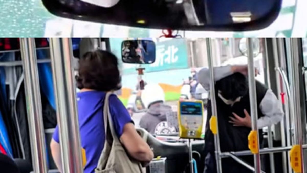 Taiwan bus driver breaks down after passenger blames him for missing ...