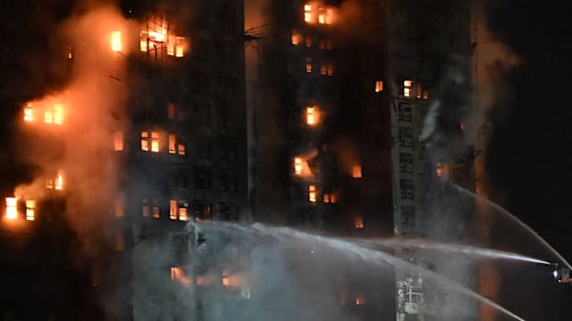 香港大埔民宅大火 习近平向遇难者表示哀悼