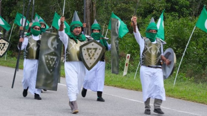 PAS disiasat susuli perarakan anggota dengan berpakaian perang lengkap bersenjata