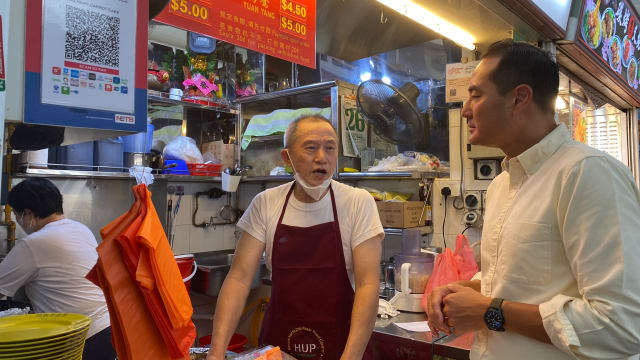 为鼓励摊贩采用电子付费 补贴计划延长至明年底