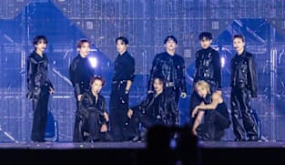 SEVENTEEN resmi perpanjang kontrak dengan 13 member, CARAT sambut haru di konser penutup