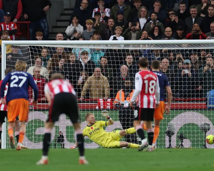 Newcastle's miserable away form continues with 3-1 loss at Brentford