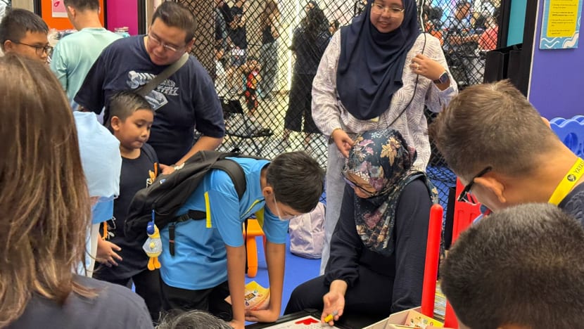 KILASAN: MENDAKI akan luaskan pendedahan masyarakat kepada kegiatan, kerjaya dalam industri sedang berkembang; Hampir separuh daripada 30,000 flat di Tengah siap jelang akhir 2025; Puluhan ribu desak PM Anwar Ibrahim letak jawatan