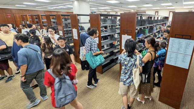 耶鲁-国大图书馆赠书活动 反应踊跃提早结束